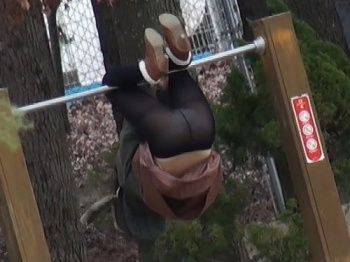 Pcolle【公園シリーズ009】 鉄棒女子のまる出しPと寝転びP:SeventhSenseの画像