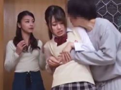 ［平清香・涼海みさ］引きこもり息子のために同級生JKを部屋に招き入れてエッチさせる母の画像