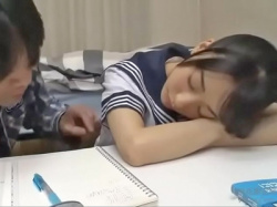 ［ななせ麻衣］寝てる妹JKにいたずらしようとした兄だったが逆に痴女られたの画像