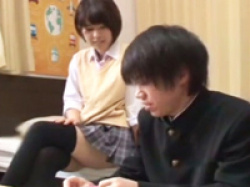 勉強してる横でミニスカパンチラしてるから興奮してしまった男はエッチさせてもらえてよかったねの画像