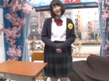 ［島崎綾］卒業式直後のJKをマジックミラー号に招いてエッチしちゃうの画像