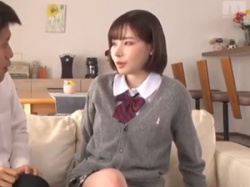 幼馴染でセックスの練習をする青年の画像