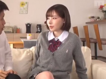 幼馴染でセックスの練習をする青年の画像