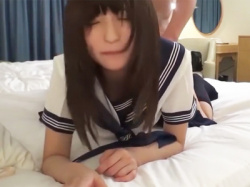 ぐうかわセーラー服JKとホテルで激しいセックスしちゃったの画像