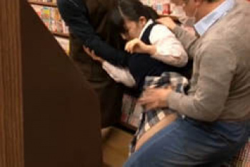 「助けて！」狙われた私立JC…本屋で輪姦され、無許可中出し！の画像