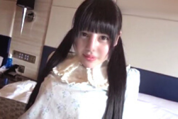 【無修正】感じまくる純粋そうなパイパン巨乳美人が中出しおねだり！の画像