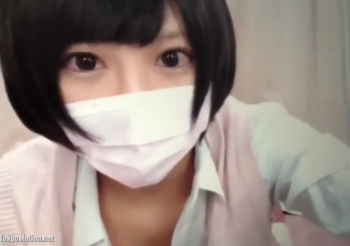 黒髪ショートでめちゃ可愛い美少女JKが脱いで細い美脚を開きエッチな生配信ｗｗｗ【ライブチャット動画】の画像