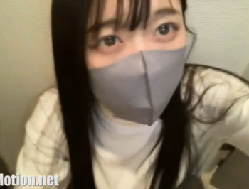 清楚でスタイル良い美人がお部屋で脱いでエッチな体を露出し自撮り配信たまらないｗｗｗ【ライブチャット動画】の画像