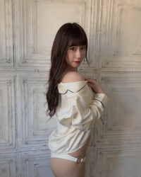 石田優美 エロTバックのプリ尻が抜ける画像！の画像