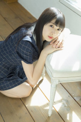 富田鈴花 生足太もも・足裏足指・尻・おっぱいのエロ画像!の画像