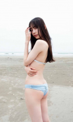 井桁弘恵 エロ画像!Tバックが食い込む尻や胸チラが抜ける!の画像