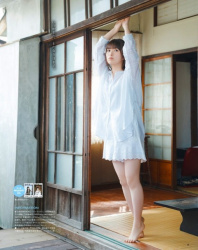 小川彩 生足太もも・美脚画像！たまらない美脚グラビア！の画像
