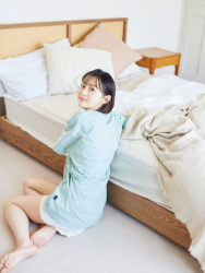 若林有子 太もも・パンスト画像！生足美脚がたまらない！の画像