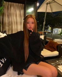 重盛さと美 太もも・パンスト画像！生足美脚がたまらない！の画像