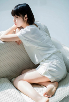 白石聖 足裏・足指の生足画像！素足がかわいすぎる！の画像
