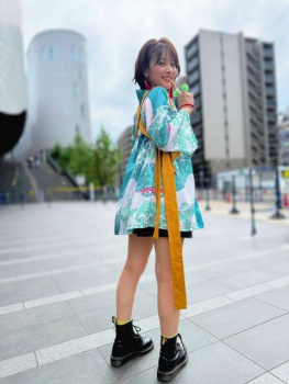 河出奈都美 太もも・パンスト画像！美脚がたまらない！の画像