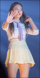 TWICEナヨン 太もも画像！美脚がたまらない！の画像