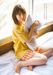 渡辺莉奈 足裏・足指の生足画像！裸足がかわいすぎる！の画像