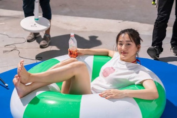 綾瀬はるか 足裏・足指の生足画像！裸足がたまらない！の画像