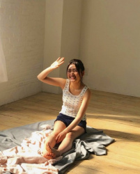 佐々木美玲 足裏・足指の生足画像！裸足がたまらない！の画像