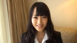 《素人》セクシーな下着を売りに来た美人OLさんが中出しされる！の画像
