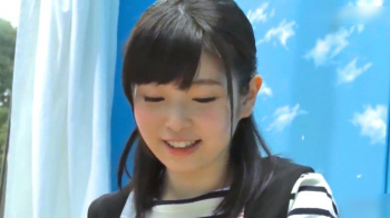 《マジックミラー号》隠れ巨乳の色白美少女がセックスして早漏、暴発改善のお手伝い！の画像