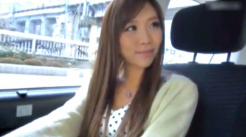 《素人ナンパ》街で見つけた可愛い巨乳女子大生を口説いてAV撮影！の画像