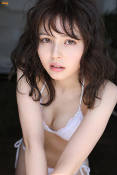 これはもうお人形だろ…「Ray」モデル 加藤ナナちゃんの美しすぎる水着グラビア画像！の画像