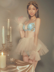 クレオパトラみたいに美しい！AKB48 柏木由紀（31）オリエンタルなランジェリー姿公開！の画像