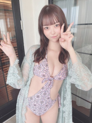 この水着えろくない？元AKB48達家真姫宝（21）、デザイン水着で美しい谷間披露！の画像