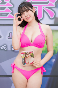 B95W64H90、Gカップグラドルがティファのコスプレで反響「どのゲーム機かも知らない」の画像