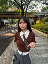元AKB 矢作萌夏さん巨乳制服姿を公開！！の画像