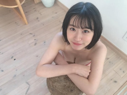 NMB48 上西怜（22）、美谷間あらわな水着ショット披露！の画像