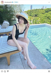 【芸能】篠田麻里子38歳、水着ショットをインスタ投稿「AKB48の時と体型変わらない」と反響の画像