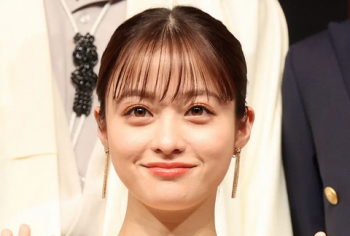 逆に、橋本環奈がベロベロに酔っ払ってお前の家にトイレしに来たらどうする？の画像