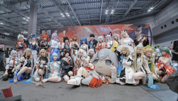 【悲報】コミケのコスプレ、企業だらけになって終わるｗｗｗｗｗｗｗの画像