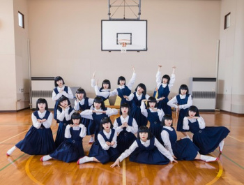 【動画】あの″おかっぱダンスグループ″「アバンギャルディ」が素顔を公開。お前らの想像の100万倍可愛いの画像