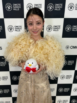 【悲報】橋本環奈（はしかん）さん、豚カツのキャベツみたいなので登場して界隈がざわつくの画像