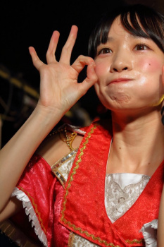 【画像】アイドルさん、気象予報士の資格とっておっぱい強調したら大人気アイドルにの画像