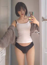 【画像】ベトナムまんさん、エチエチ自撮りをアップしてしまうwの画像