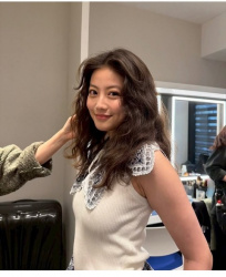 今田美桜のライン浮き出るノースリ＆ミニスカにファン「キュン死」「でかい」「世界一美しい」の画像