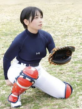 【朗報】(捕)右投げ左打ちのグラビアアイドルさん、発見されるの画像