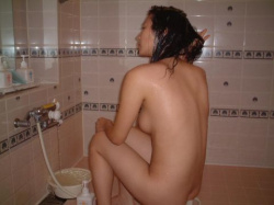 女の子の入浴シーンって色っぽいよな…チンポがビンビンに勃起してしまうお風呂エロ画像の画像