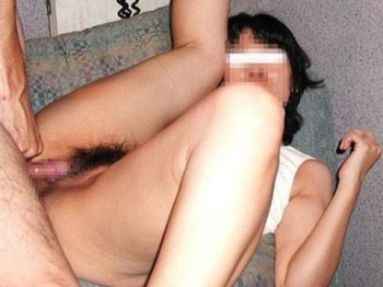 不貞中の人妻さんがいやらしい姿で淫れまくり…下品なエロさがヤバすぎるハメ撮り画像の画像