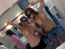 ノリと勢いだけでSNSにあげてしまった女の子たちの黒歴史！？破廉恥な姿が拡散したおふざけエロ画像の画像