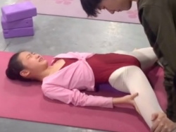 【衝撃】バレエ教室の女子小学生、鬼のようなストレッチでガチ泣きしてしまう（動画あり）の画像