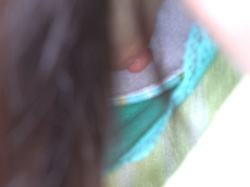 【盗撮動画】乳首GET大成功！ウーバーイーツ配達員女子の胸チラ盗撮を試みた変態の功績の画像