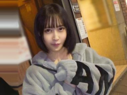 都内でガールズバーの呼び込みをしていた21歳の女子大生を素人ナンパ！意気投合してラブホに連れ込み即ハメの画像