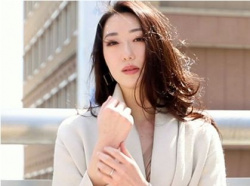 ＜27歳人妻＞旦那が海外出張中でカラダが寂しいスレンダー奥さんをハメ撮り！飢えた股間に他人棒を挿入の画像