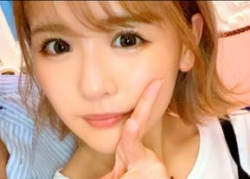 ギャル全開の金髪美少女がチンポを巧みにしごいて極上おしゃぶり!最高のテクにたまらず挿入フルピストンの画像
